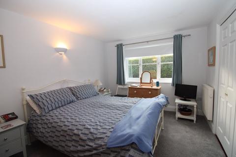 Flat 7, Palm Court David Penhaligon Way, Truro, TR1 2XT