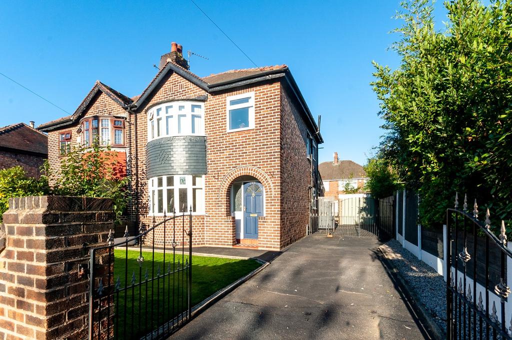 Smith Drive, Warrington, WA2 3 bed semidetached house £220,000