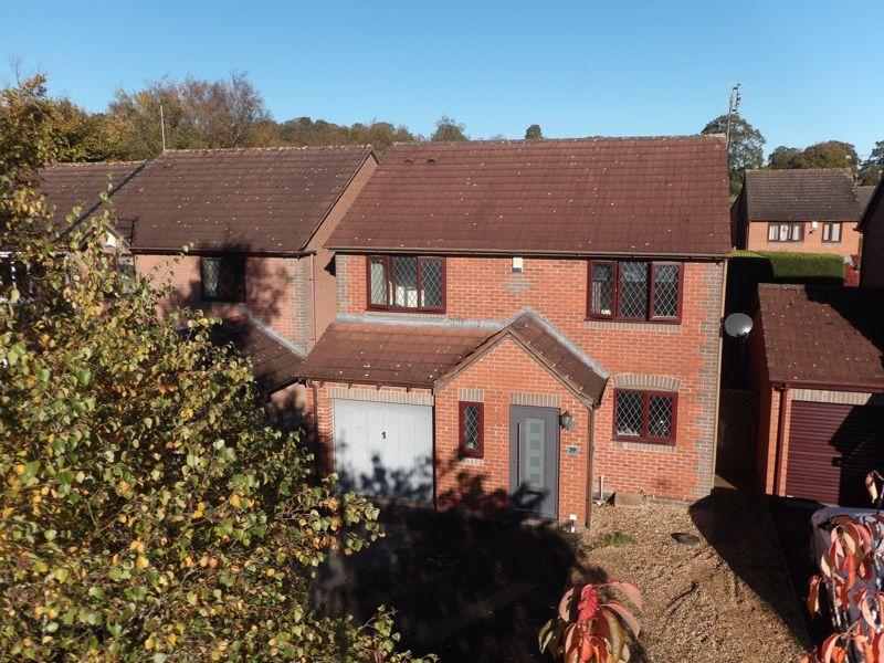 Beck Road, Madeley 4 bed detached house £275,000