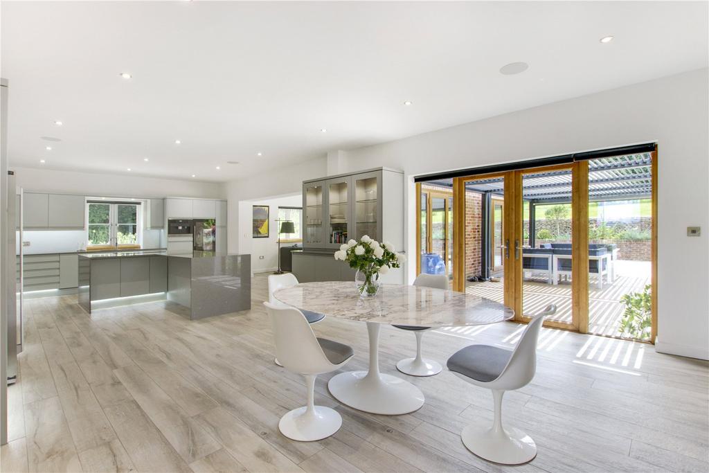 Kitchen/Dining