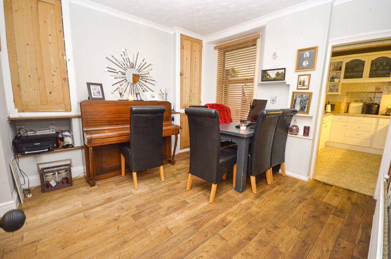Doctors Road, Brixham 4 bed terraced house £265,000