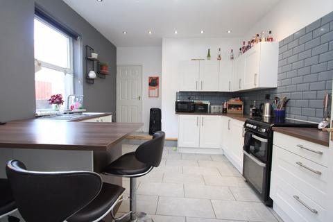 4 bedroom terraced house for sale - Park Crescent, Barry