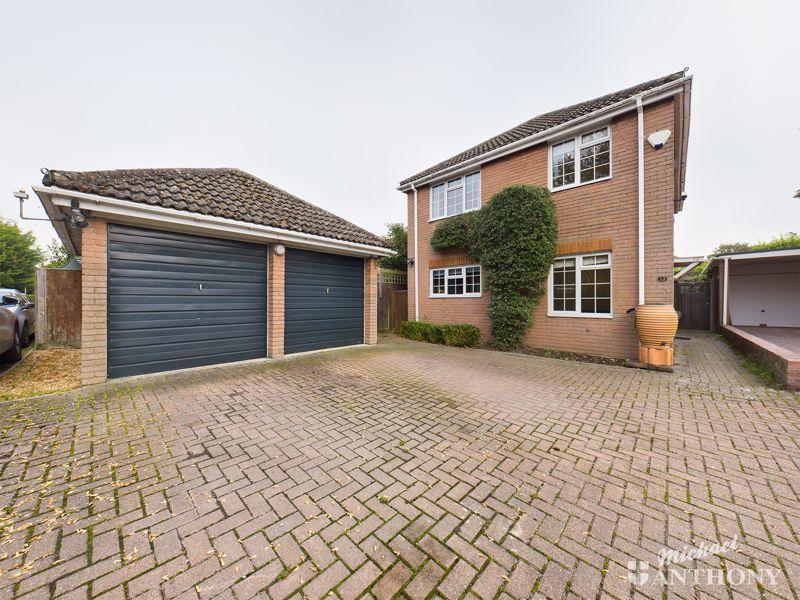 Dorchester Close, Stoke Mandeville 4 bed detached house £515,000