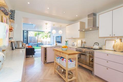 4 bedroom terraced house for sale, Alexandra Road, Thames Ditton, KT7