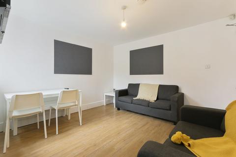 4 bedroom terraced house to rent, 242 Shoreham Street, City Centre