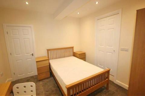 8 bedroom semi-detached house to rent - 26 Endcliffe Terrace Road, Hunters Bar