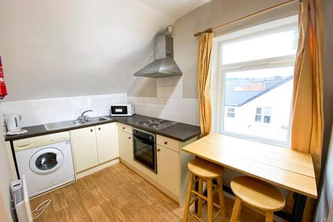 2 bedroom flat to rent, Flat 2, 397 Ecclesall Road, Sheffield