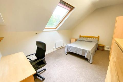 2 bedroom flat to rent, Flat 2, 397 Ecclesall Road, Sheffield