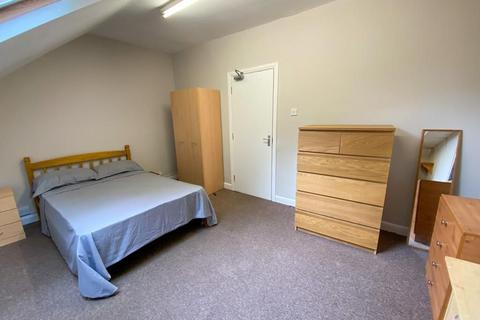 2 bedroom flat to rent, Flat 2, 397 Ecclesall Road, Sheffield