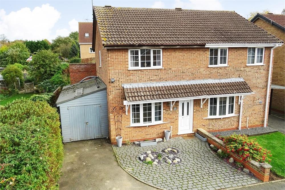 Edinburgh Close, Market Harborough 3 bed semidetached house £280,000