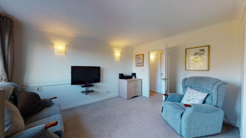 Homepine House, Sandgate Road... 2 bed apartment £120,000