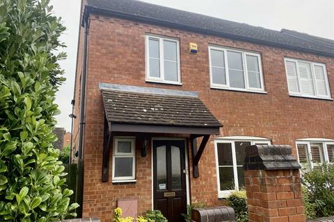 3 bedroom townhouse to rent, Hinckley Road, Burbage