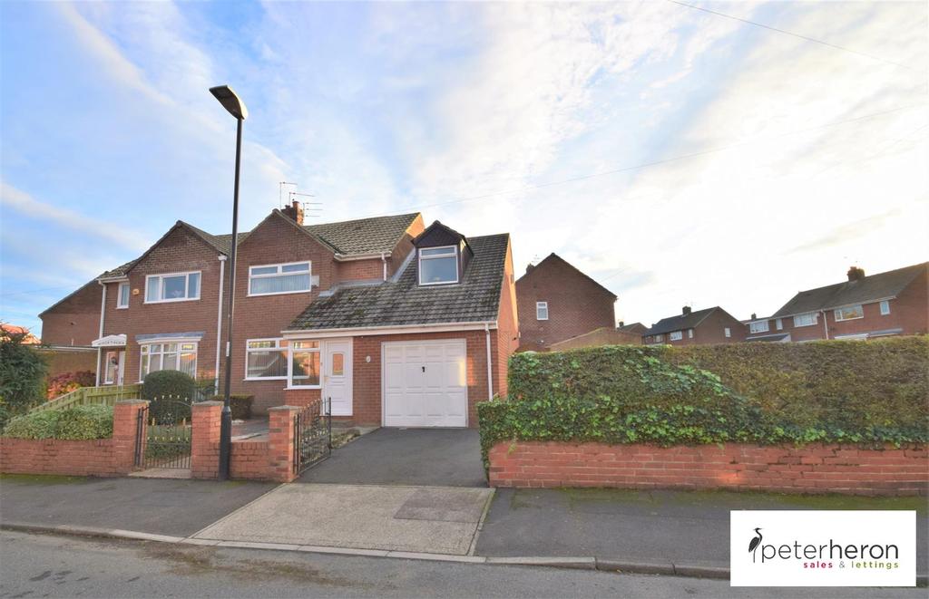 Courtney Drive, Silksworth, Sunderland 3 bed semidetached house £150,000