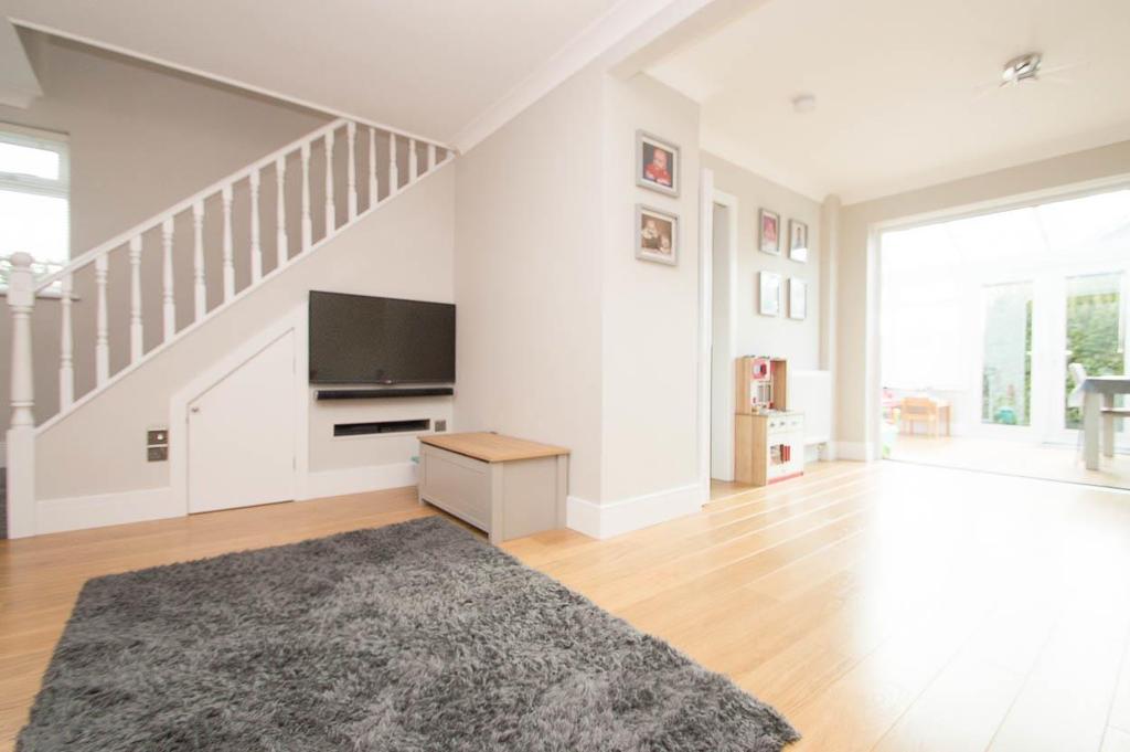 Jerome Close, Eastbourne 3 bed semidetached house £309,950