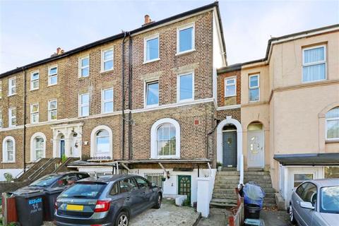 14c Ash Grove, London, SE20 7RD