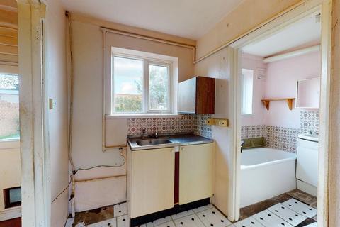 42 Cowdray Square, Deal, CT14 9ES
