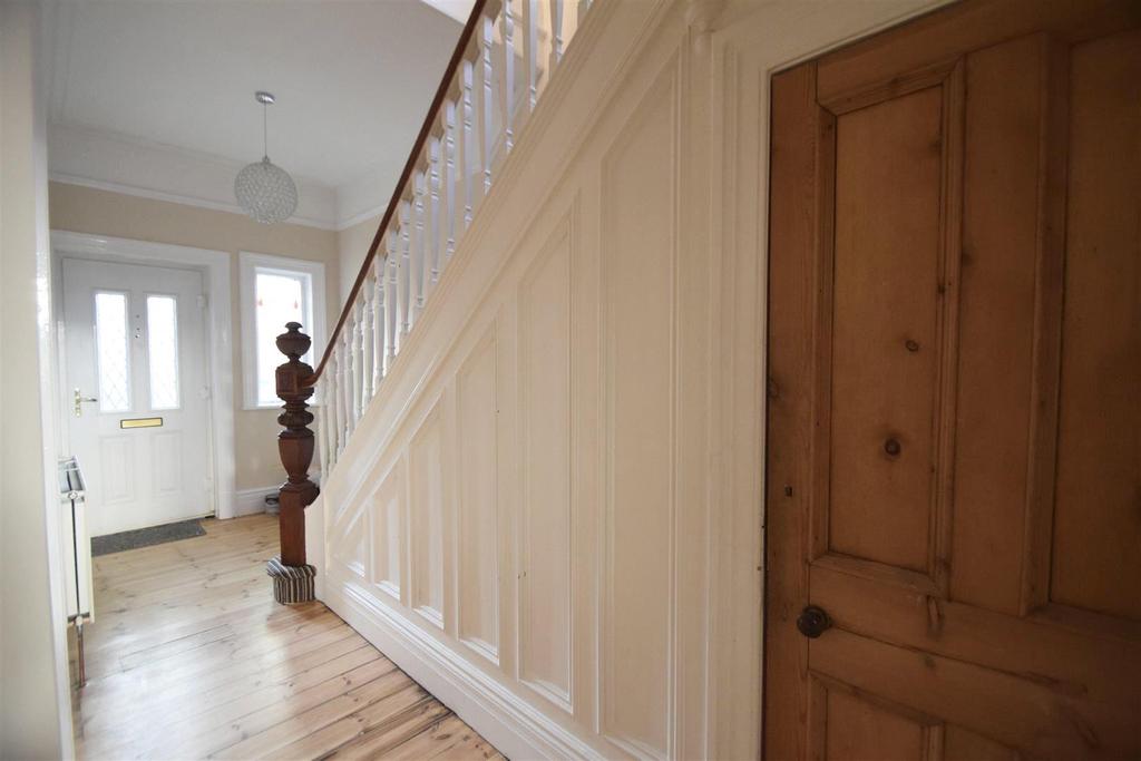 Kings Road, Whitley Bay 4 bed semidetached house £550,000
