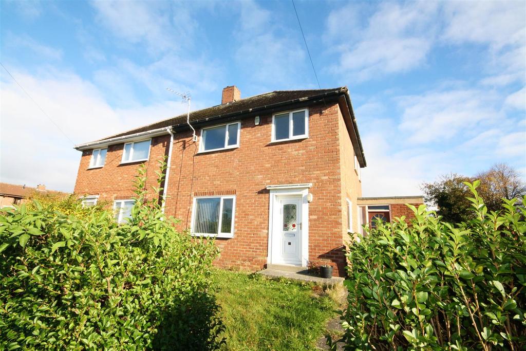 Northumberland Place, Birtley... 3 bed semidetached house £120,000