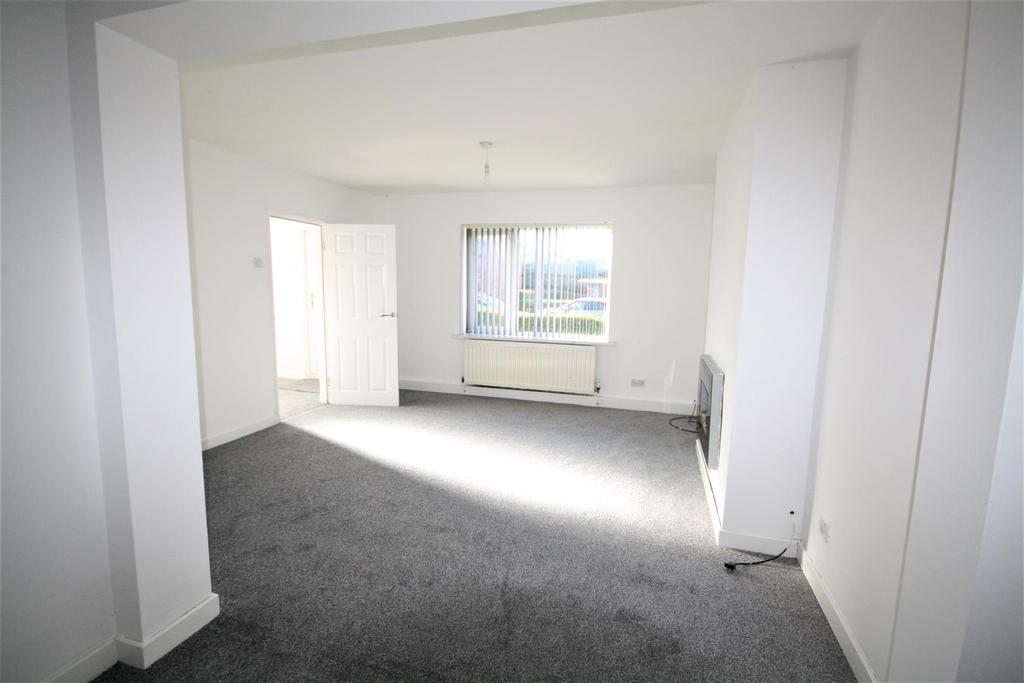 Northumberland Place, Birtley... 3 bed semidetached house £120,000