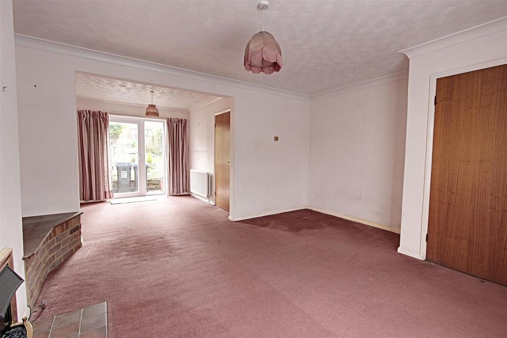 Goldfield Road, Tring 3 bed house £425,000