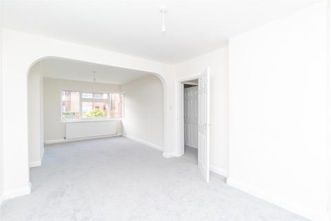 68 Heatherley Drive, Nottingham, NG6 0FN