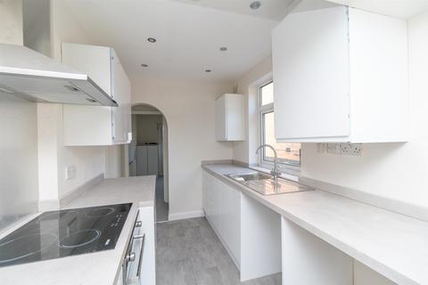 68 Heatherley Drive, Nottingham, NG6 0FN