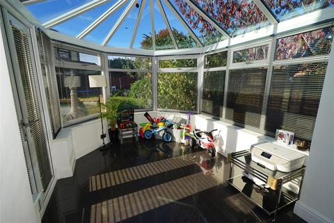52 Avonhead Close, Horwich, Bolton, BL6 5QD