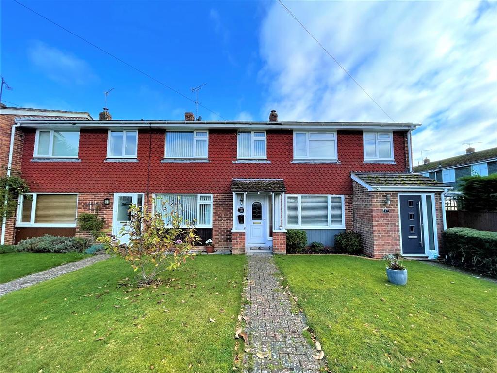 Kennedy Drive, Pangbourne, Reading 3 bed house £365,000