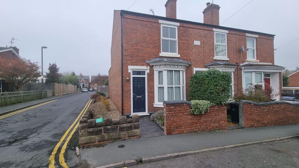 Field Lane, Oldswinford 2 bed terraced house £750 pcm (£173 pw)