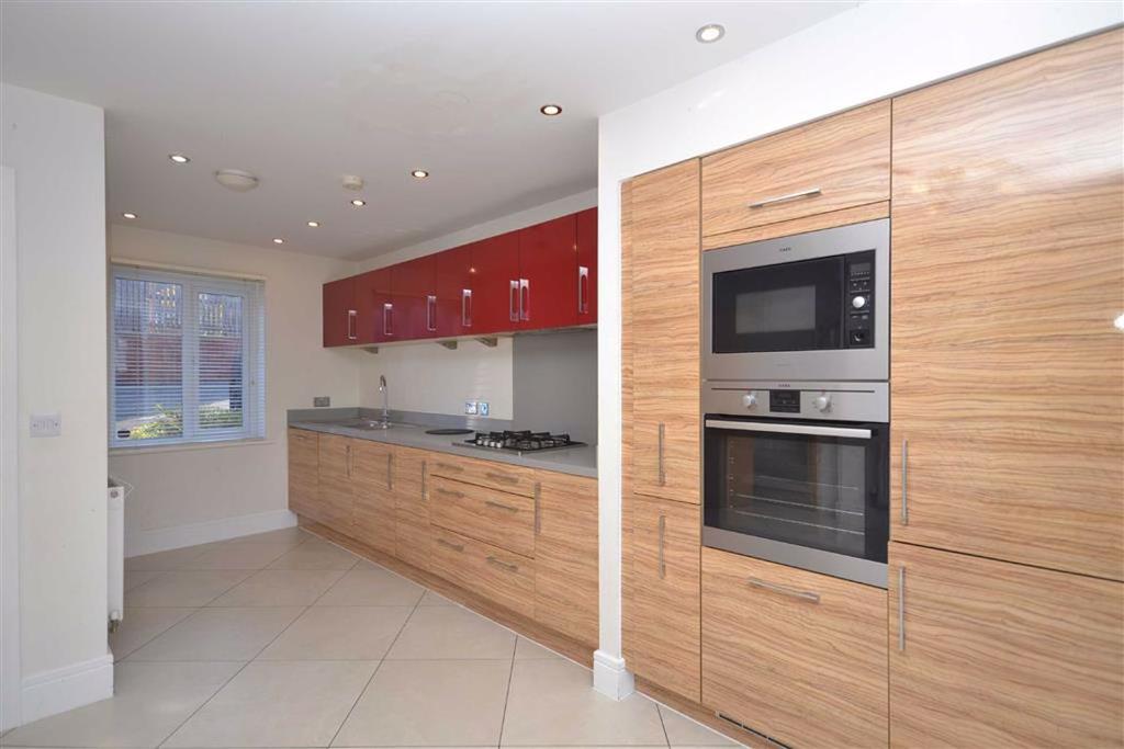 Bluebell Avenue, Garforth, Leeds, LS25 3 bed end of terrace house £