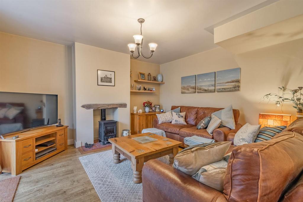 8483006-interior01.jpg