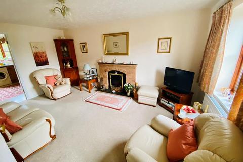 37 Combroke Grove, Hatton Park, Warwick, CV35 7TG