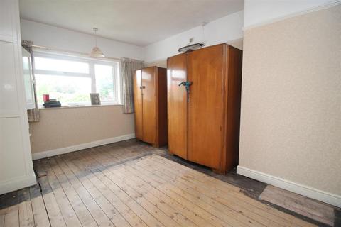 48 Warwick Avenue, Beeston, Nottingham, NG9 2HQ