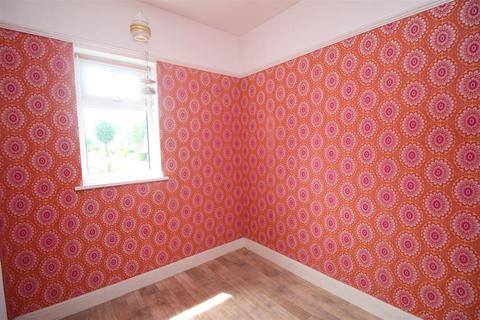 48 Warwick Avenue, Beeston, Nottingham, NG9 2HQ