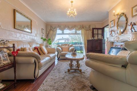 20 Adenfield Way, Rhoose, Barry, CF62 3EA