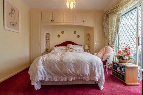 20 Adenfield Way, Rhoose, Barry, CF62 3EA