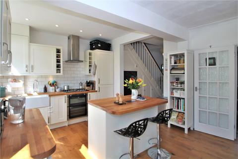 18 Marvels Lane, London, SE12 9PA