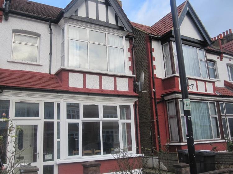 Wyatt Park Road London SW2 2 bed apartment £1,600 pcm (£369 pw)