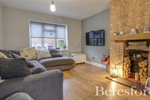 7 Knights Way, Brentwood, CM13 2AR