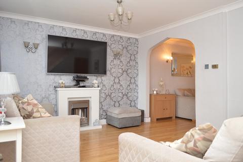 14 Dovecote Lane, Lees, Oldham, OL4 4SN