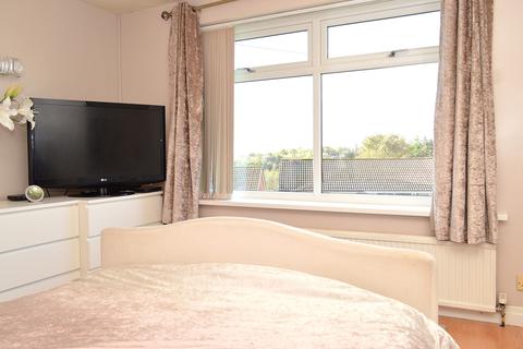 14 Dovecote Lane, Lees, Oldham, OL4 4SN