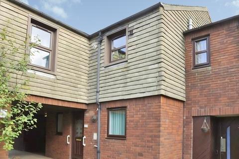 undefined, Serge Court, Commercial Road