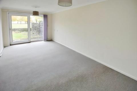 undefined, Serge Court, Commercial Road