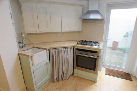 1 West Street Lane, Carshalton, SM5 2PY