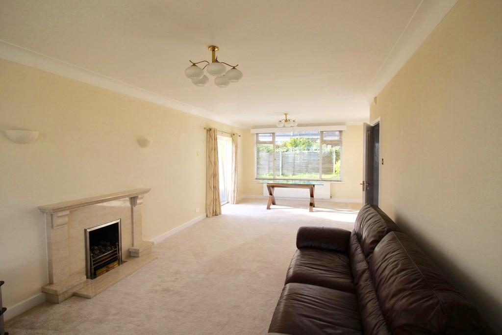 Whitburn Bents Road, Seaburn 4 bed detached house £1,600 pcm (£369 pw)