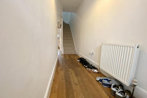 2 bedroom terraced house to rent, Halse Road, Brackley