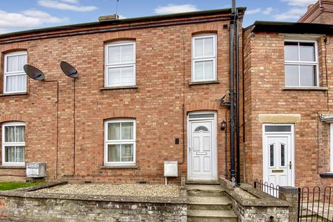 2 bedroom terraced house to rent, Halse Road, Brackley