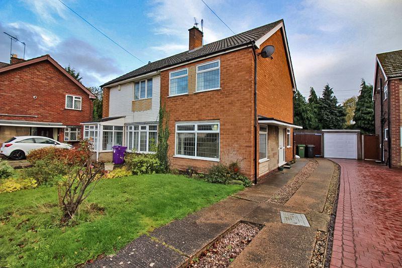 Grovelands Crescent, Wolverhampton 3 bed semidetached house £179,950