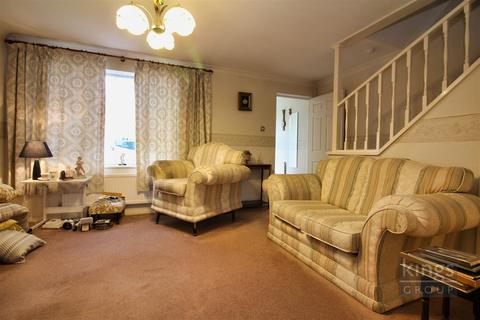 47 Peacocks, Harlow, CM19 5NY