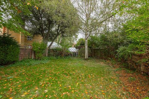 9 Worple Road, Epsom, KT18 5EW